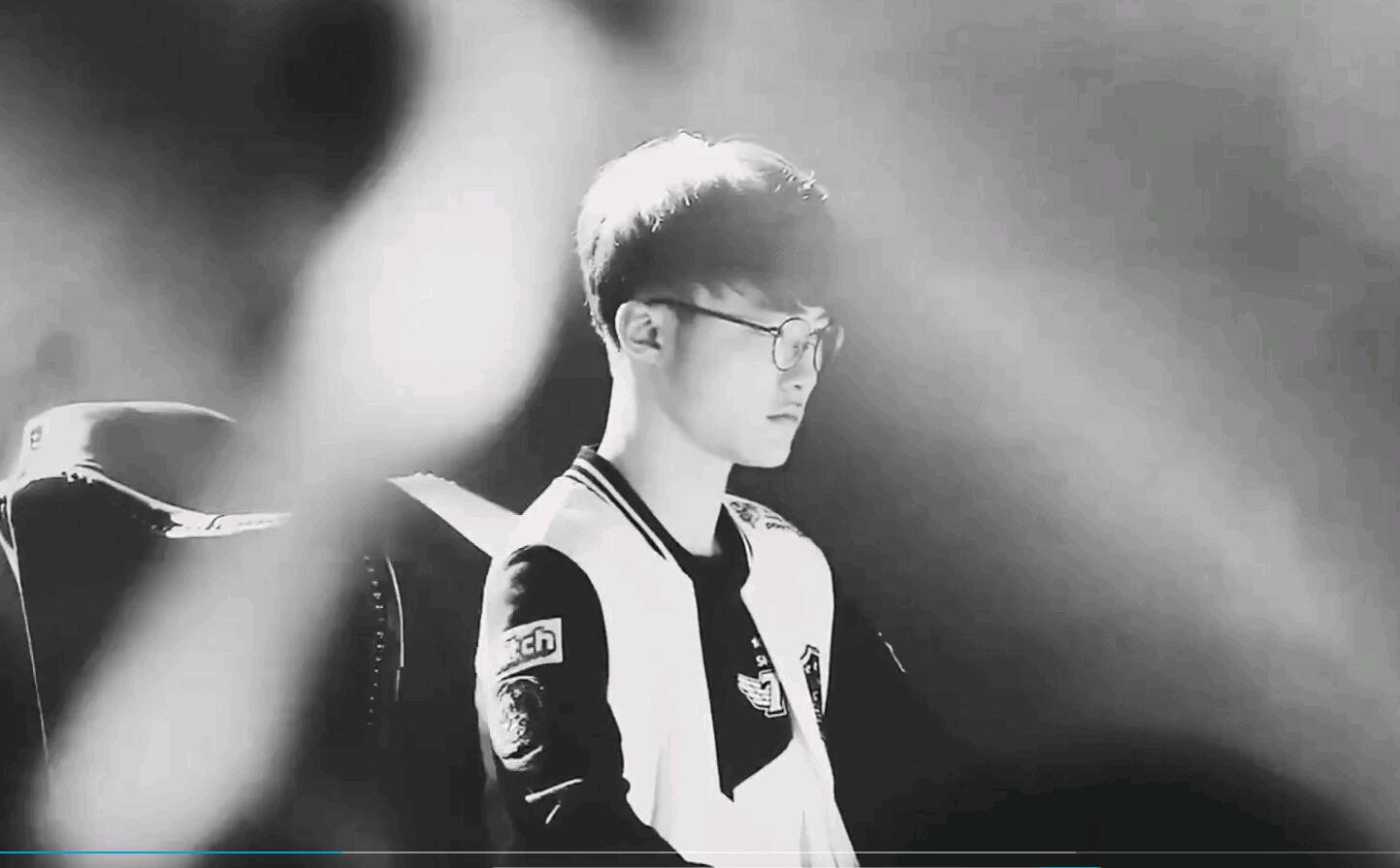 LGD官宣新赛季大名单：打野国豪，haichao中单，辅助金角