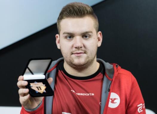 狼队归期的颜值在KPL选手里什么水平