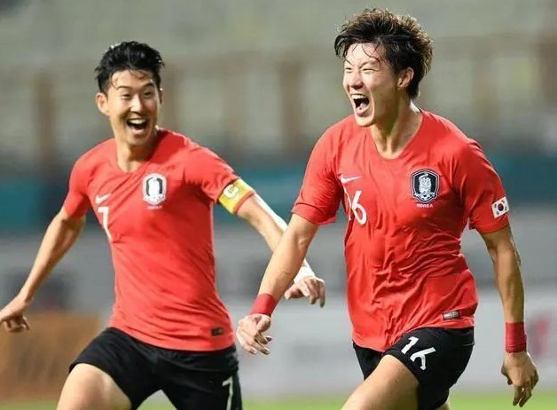 王者荣耀冬冠竞争仍然激烈，16支战队争夺选拔赛名额